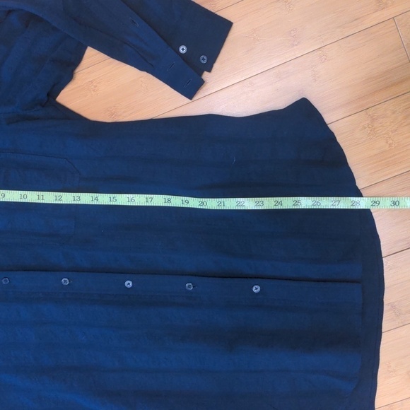 Banana Republic Navy Blue Cotton Button Down Textured Shirt Size Small - Picture 6 of 10
